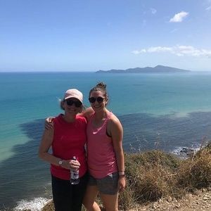 Meet your Posher, Julia